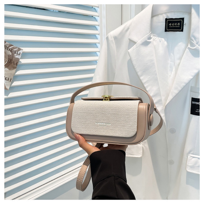 Nuova Borsa a Mano dal Design  - Women Bags 2026 recensione e prezzo