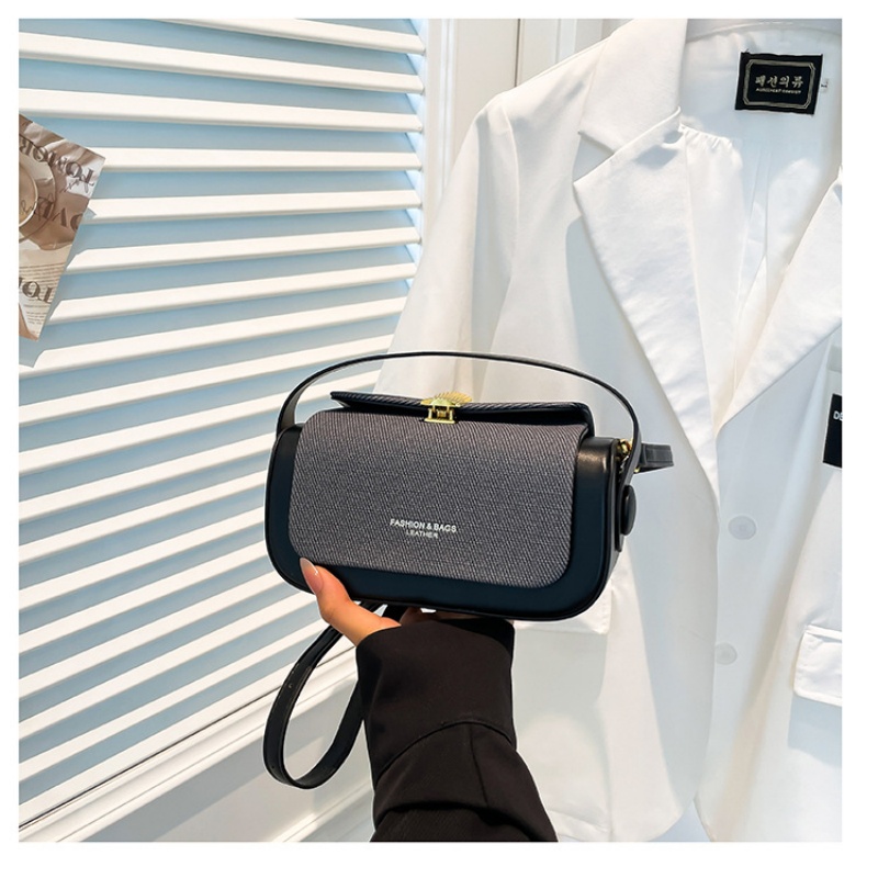 Nuova Borsa a Mano dal Design  - Women Bags 2026 recensione e prezzo
