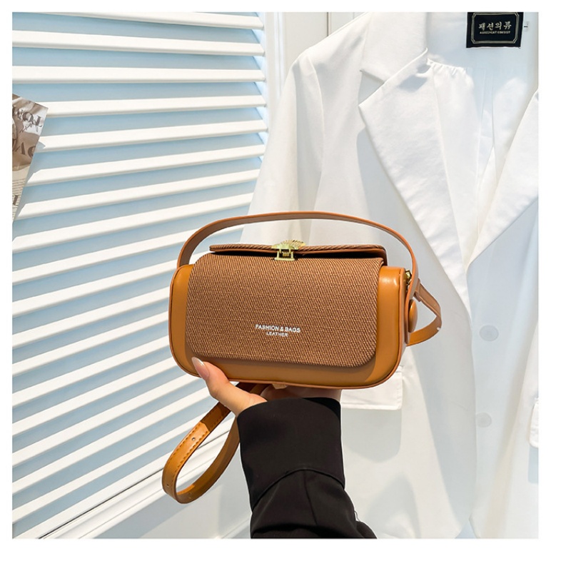 Nuova Borsa a Mano dal Design  - Women Bags 2026 recensione e prezzo